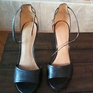 Gentle used coach heels